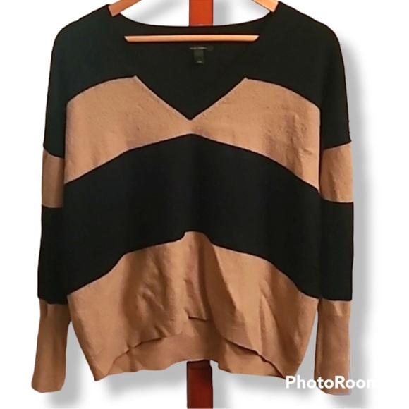 Italian Cashmere Black Camel Vee Neck Sweater - Picture 1 of 6